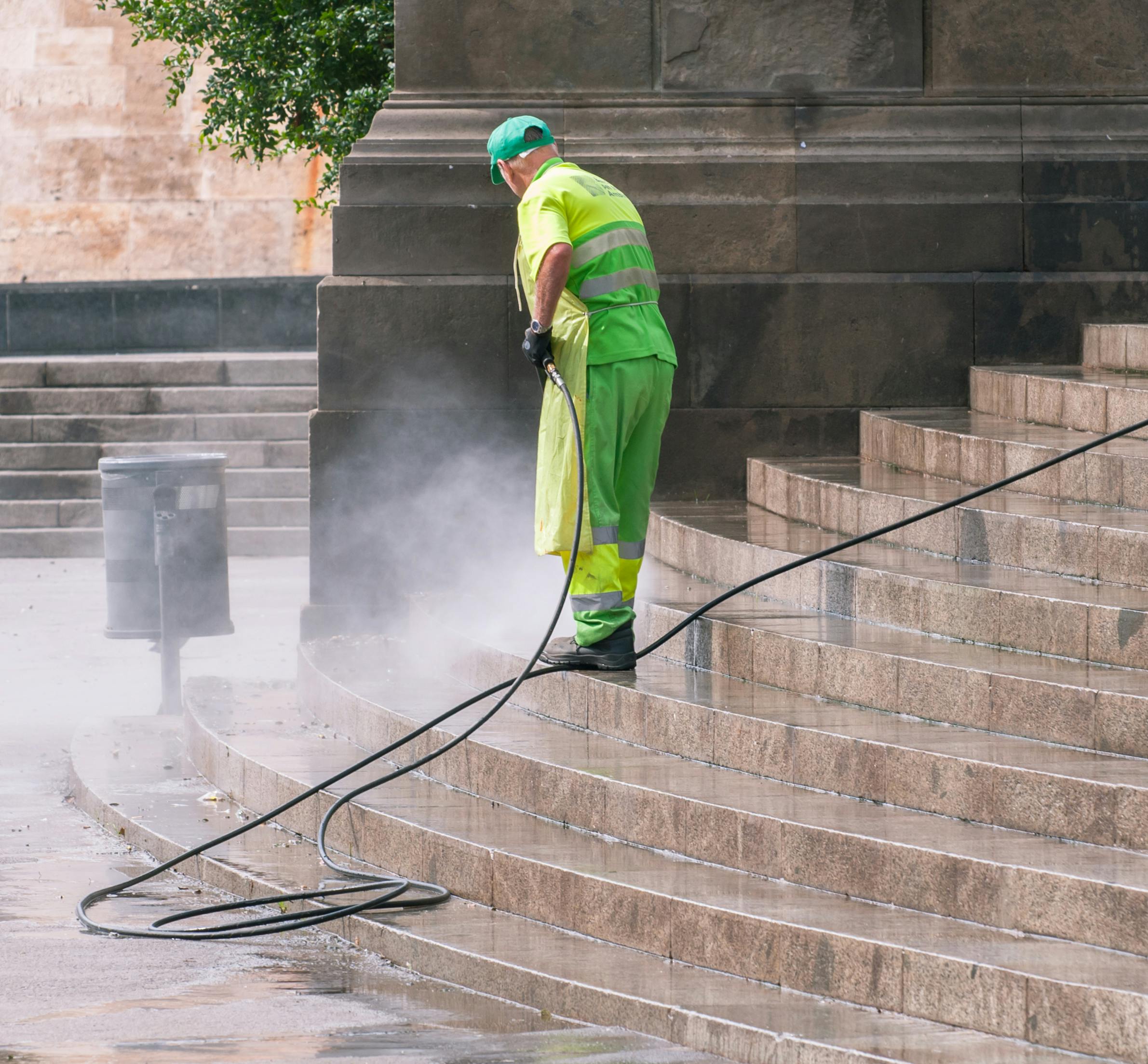 Residential pressure washing service